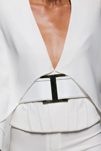 Look 8